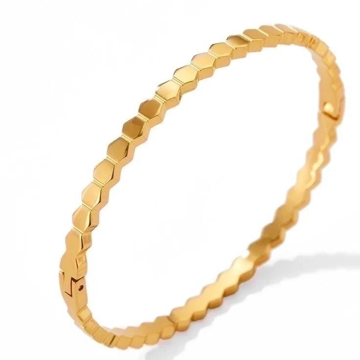 Quinn bangle